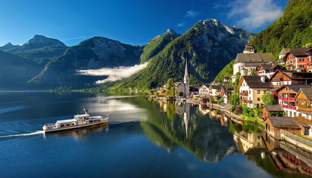 Haus Am Hof - 15Th Century House At The Lake, Near The Marketplace, With A Balcony Hallstatt Exterior foto